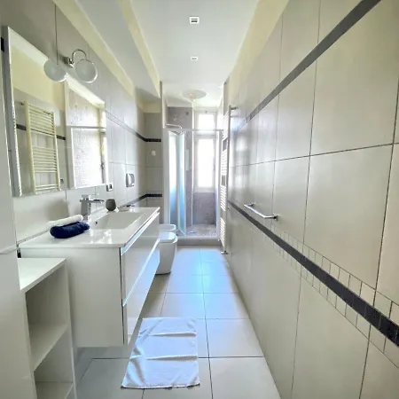 Metro Bengasi La Dimora Di Lucrezia Apartman Torino