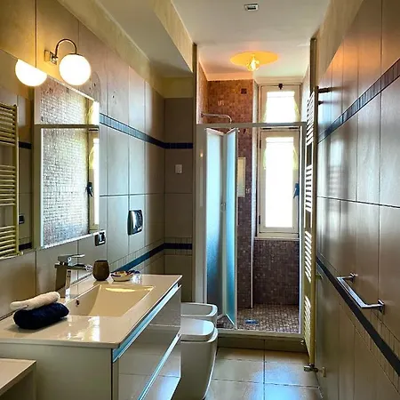 Metro Bengasi La Dimora Di Lucrezia Apartman