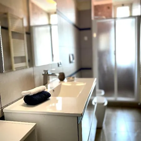 Apartman Metro Bengasi La Dimora Di Lucrezia Torino